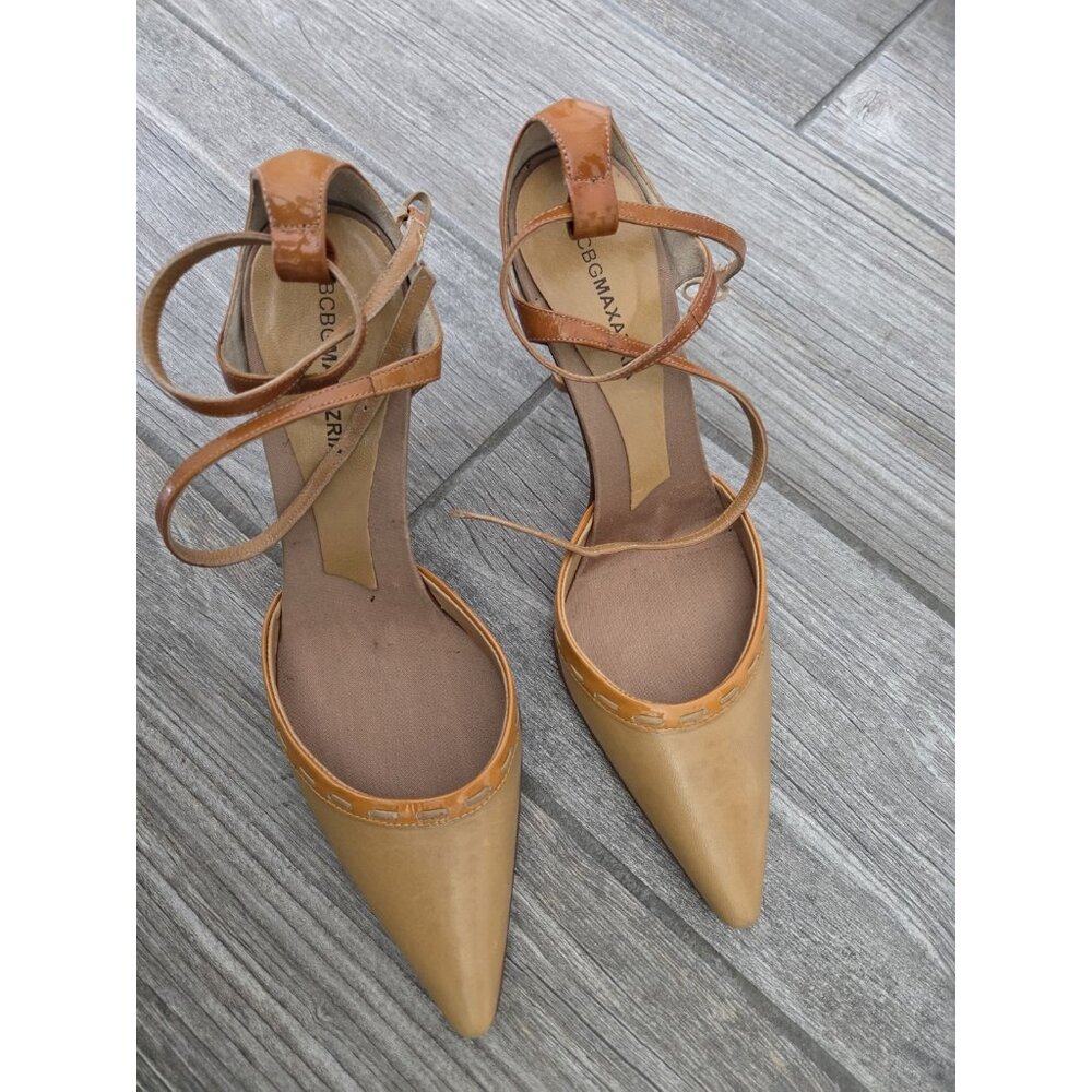 BCBG Maxazria Pointed Leather Lace Up Heels In Size 6.5. Made In Italy
